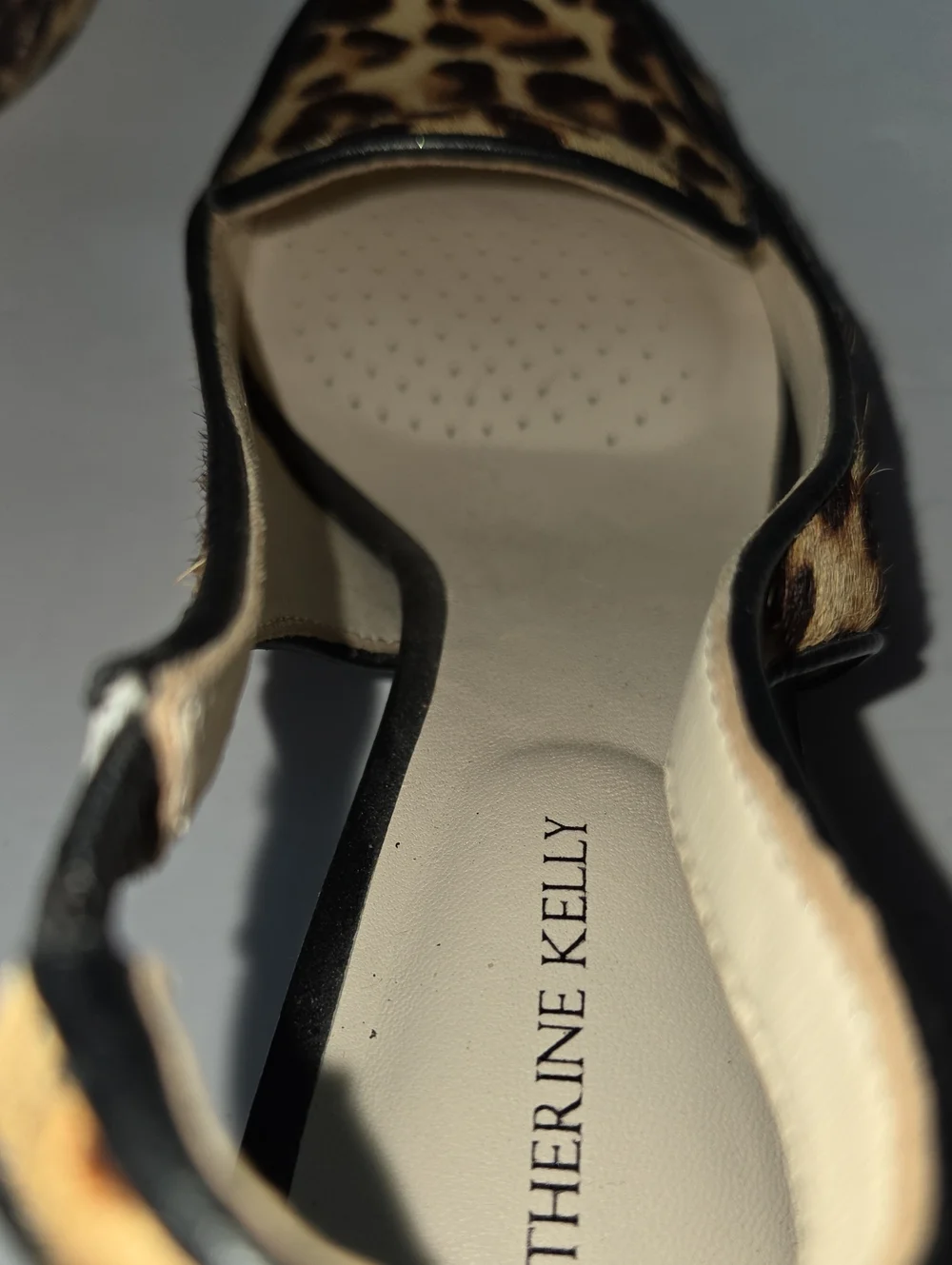 Katherine Kelly women pointed